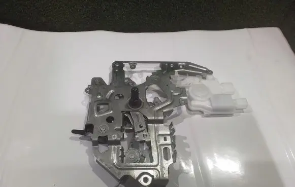 Renault Master III Sliding door lock 826703236R
