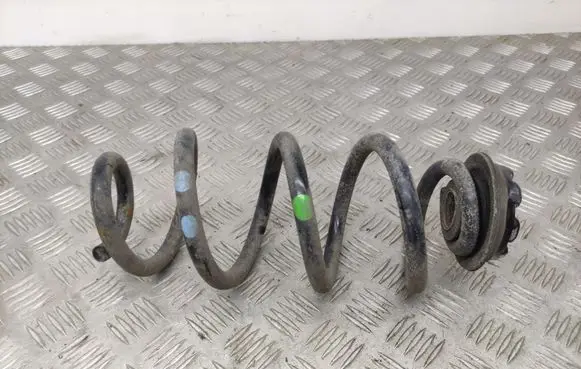 Nissan X-Trail T32 Rear coil spring