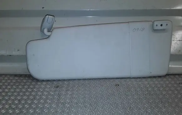 Sun visor