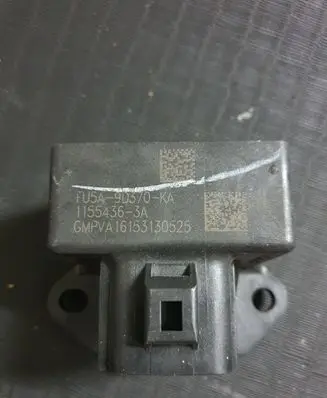Ford Kuga II Fuel pump relay FU5A9D370KA