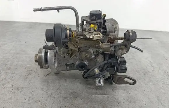Peugeot Partner Fuel injection high pressure pump R8448B371B
