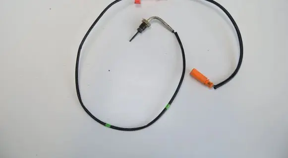 BMW 5 GT F07 Oil temperature sensor 04L906088AC