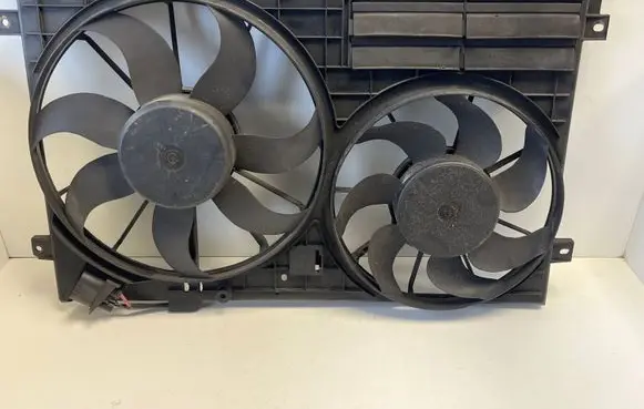 Volkswagen PASSAT B6 Fan set 1K0121205G 1K0121207AA