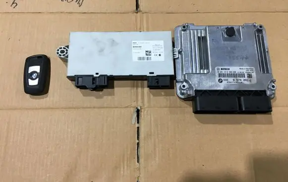 Engine ECU kit and lock set