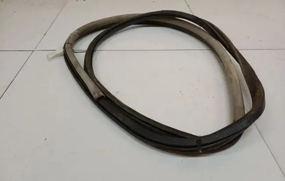 Audi A4 S4 B5 8D Rubber seal front coupe door 