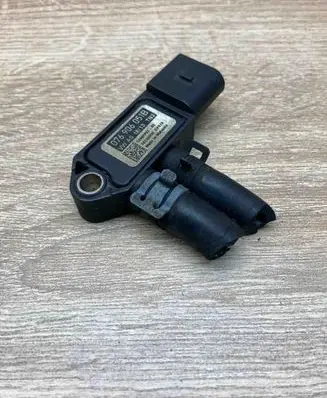 Volkswagen Golf VI Exhaust gas pressure sensor 076906051B