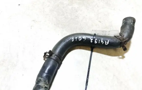 Volkswagen Golf III Engine coolant pipe/hose