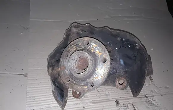Volkswagen Transporter - Caravelle T5 Front wheel hub NOCODE