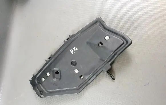 Toyota Avensis T270 Dashboard lower bottom trim panel 5560705060