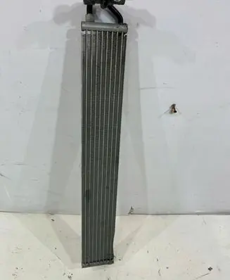 Volkswagen Touareg II Engine oil radiator 
