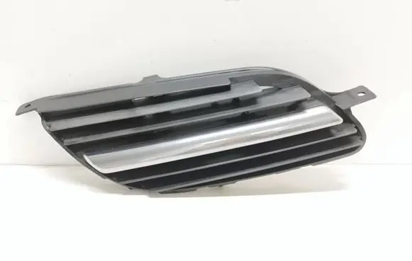 Nissan Almera Tino Front bumper lower grill 9381M020