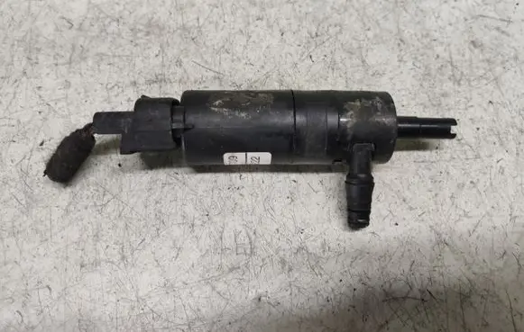 Opel Signum Windscreen/windshield washer pump 90508709