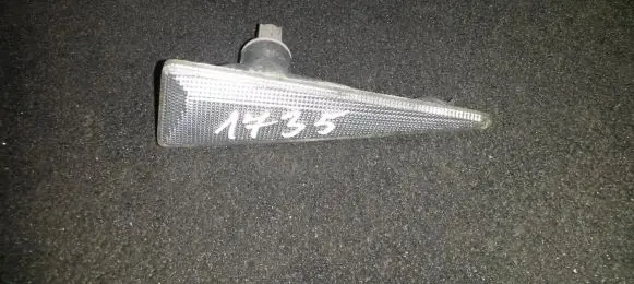Renault Megane II Front fender indicator light 8200301242