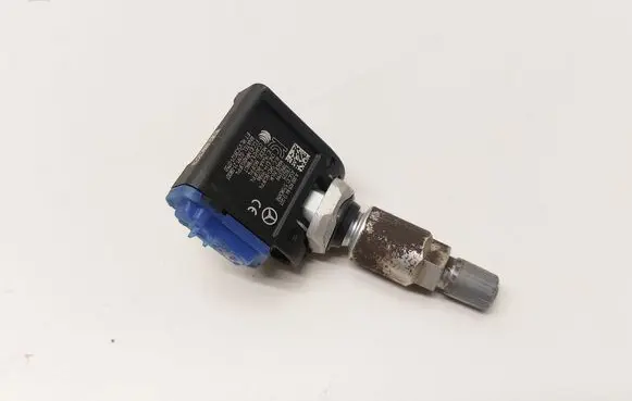Mercedes-Benz C W206 Tire pressure sensor A0009058413