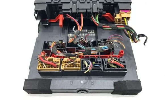 Volkswagen Golf V Other control units/modules 1K0937049K