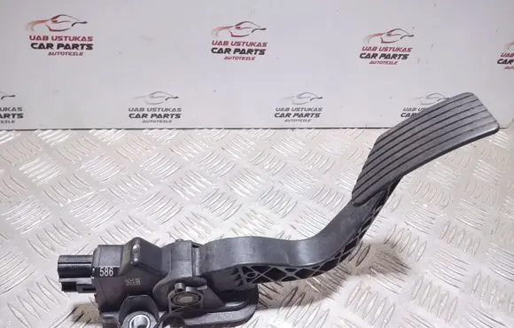 Jeep Patriot Accelerator throttle pedal 04891586AB 07099A1B