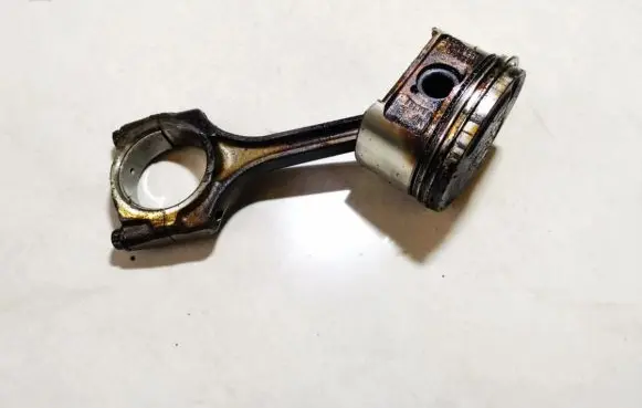 Honda Accord Piston with connecting rod PCC