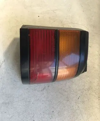 Volkswagen PASSAT B3 Rear/tail lights 333945112