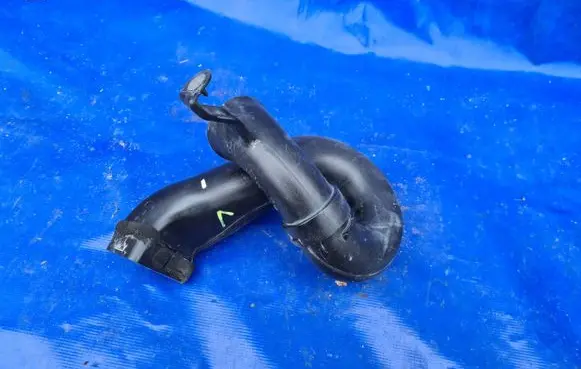Toyota Verso Air intake hose/pipe