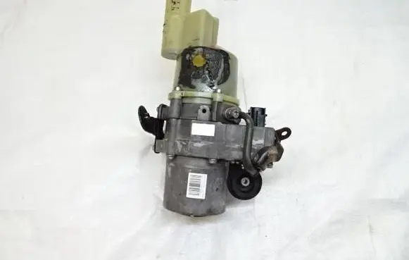 Peugeot Expert Power steering pump 9818127580