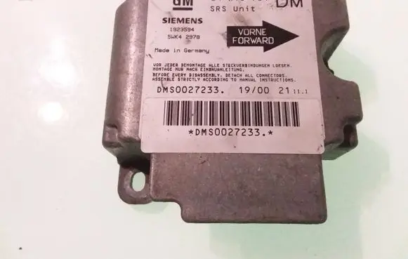 Opel Zafira A Airbag control unit/module 24416704 DMS0027233