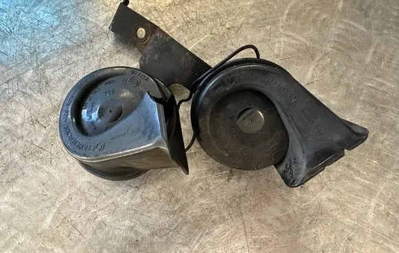 Peugeot 3008 I Horn signal