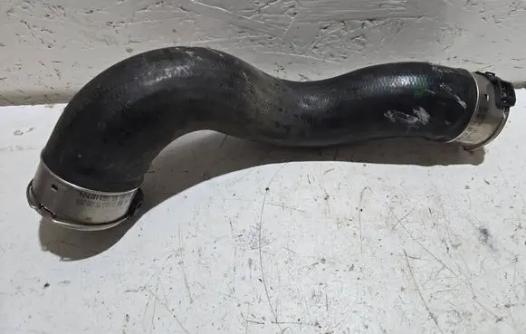 Intercooler hose/pipe