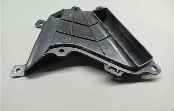 Mitsubishi Eclipse Intercooler air guide/duct channel 5379A719