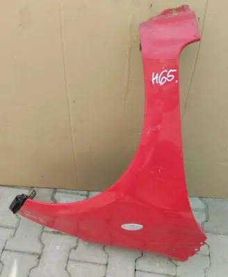 Toyota Yaris Fender BLOTNIKPRAWYYARIS2