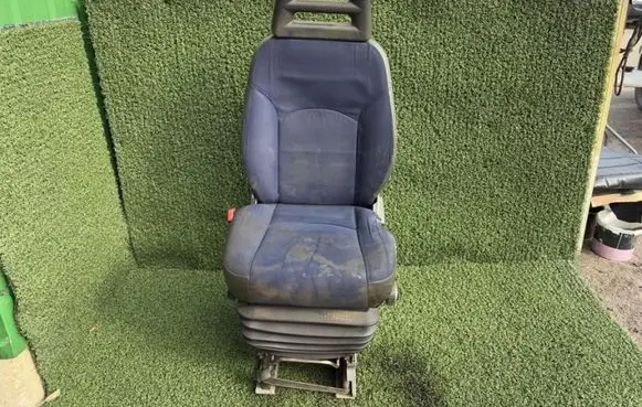Iveco Daily 4th gen Front driver seat 3802253 42557459
