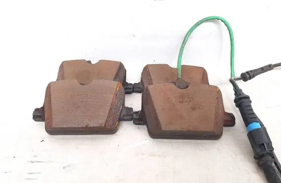 Brake pads (rear)