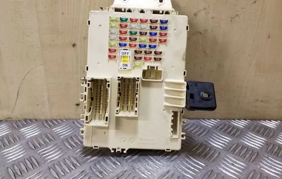 Hyundai i40 Fuse module 919503Z021