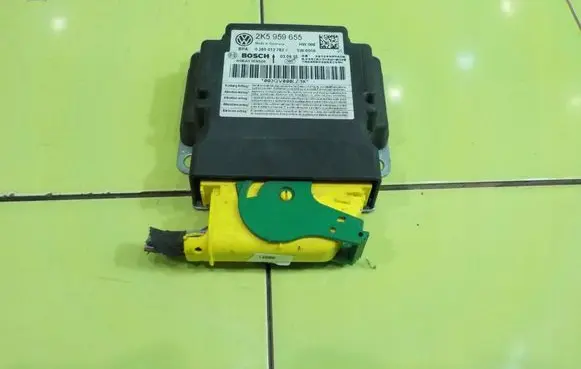 Volkswagen Caddy Airbag control unit/module 0285012782
