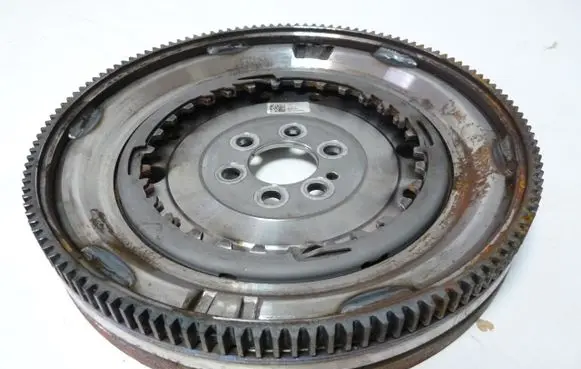 Volkswagen PASSAT B8 Flywheel 03L105266DN