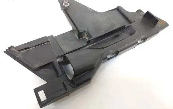 Volkswagen Tiguan Timing belt guard (cover) 04L109145a 04L109145