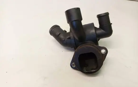 Volkswagen Touran II Thermostat/thermostat housing 03L121111AE