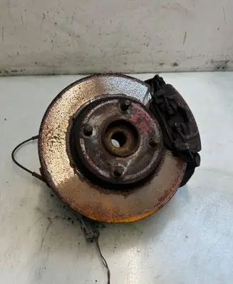 Ford Focus Front wheel hub spindle knuckle 6345435