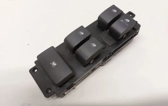 Opel Antara Electric window control switch