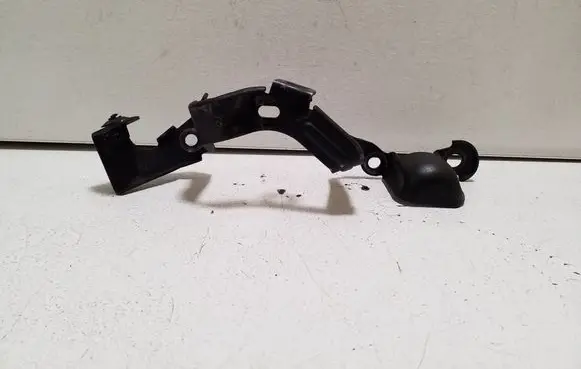 Chevrolet Captiva Other engine bay part