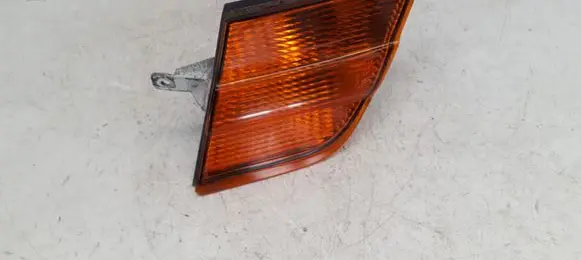 Nissan Micra Front indicator light 89027935