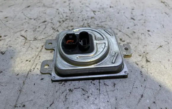 Dodge Challenger Xenon control unit/module CHVA16K20010 AC42V35W