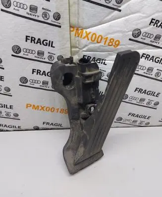 Volkswagen PASSAT B6 Accelerator throttle pedal 1K1721503L
