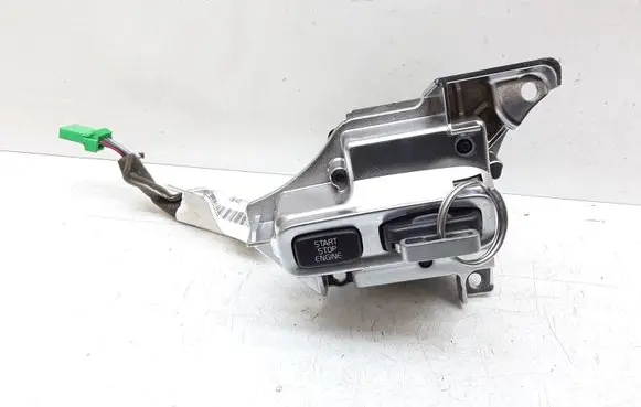 Volvo V70 Ignition lock 30724528