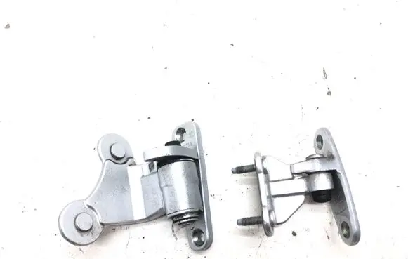 Mercedes-Benz E W212 Rear door hinge set A2127300937 A2047301237