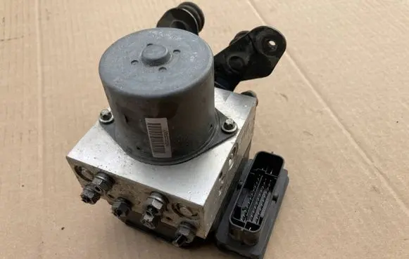 Volkswagen PASSAT B7 Master brake cylinder 3AA614109AL