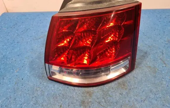Citroen C-Crosser Rear/tail lights