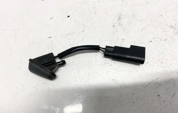 Ford Focus Windshield washer spray nozzle 6M5117666AB