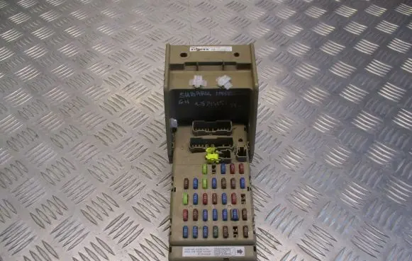 Subaru Impreza II Fuse box set 82201FG010