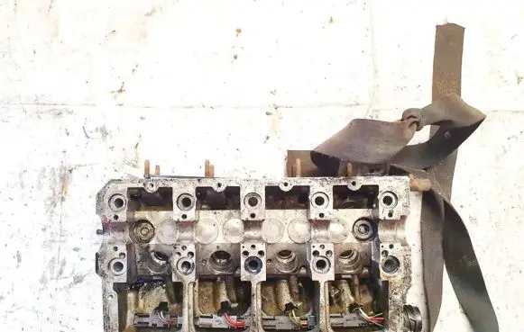 Engine head