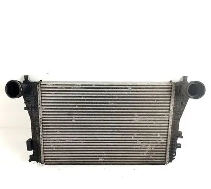 Volkswagen Touran I Intercooler radiator 1K0145803T 3C0145805F 3C0145805P